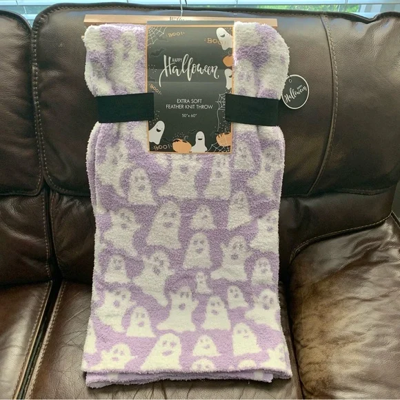 Happy Halloween Lavender Ghost Blanket 50” x 60” Extra Soft Feather Knit Throw